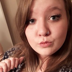 Meet your Posher, Candice